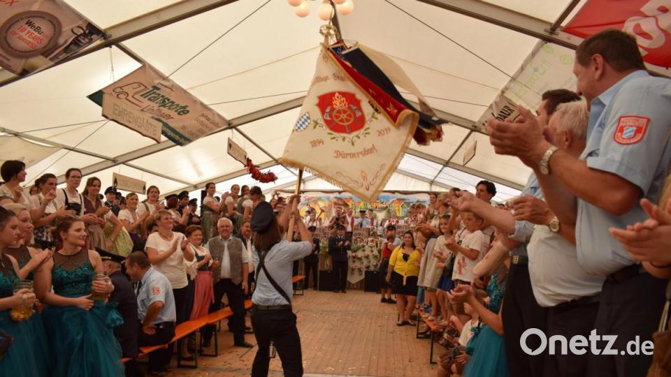 Um die Fahne so zu schwingen braucht es viel Schmalz in den Armen und Beinen. Bild: bnr