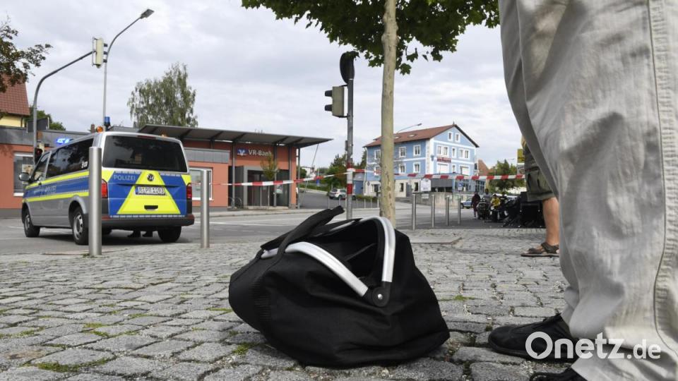 Manchem kam es wie eine Wiederholung vor, doch es war ein neuer Fall einer Blindgänger-Bombe aus dem Zweiten Weltkrieg: Am Montag mussten deshalb erneute Teile von Haselmühl evakuiert werden. Am Abend aber war die Bombe entschärft. Bild: Petra Hartl