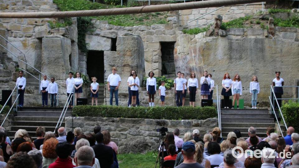 Der gesamte Chor trat zu &quot;When I grow up&quot; auf. Bild: sne