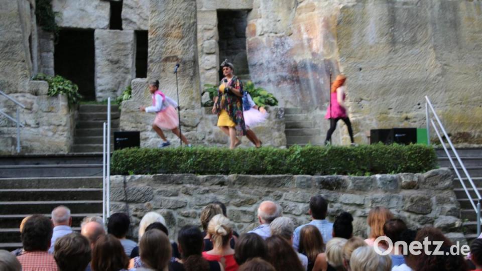 Natali Esteves, Donella Druitt, Stella Druitt und Lily Blacknall sangen &quot;Little Girls&quot;. Bild: sne