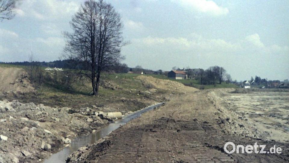 Das Anlegen des Thumsenreuther Erlenweihers war ein Kraftakt. Repro: Stefan Hiller/exb