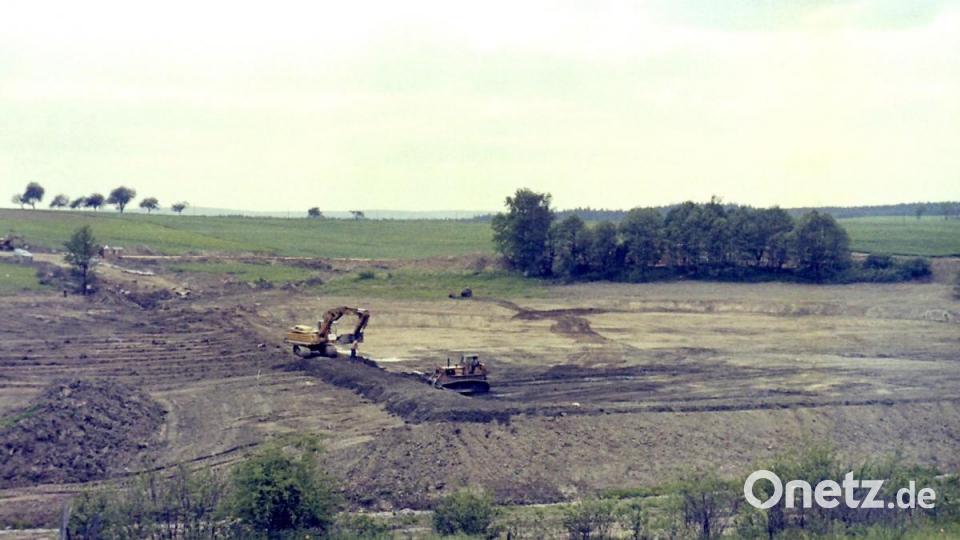 Das Anlegen des Thumsenreuther Erlenweihers war ein Kraftakt. Repro: Stefan Hiller/exb
