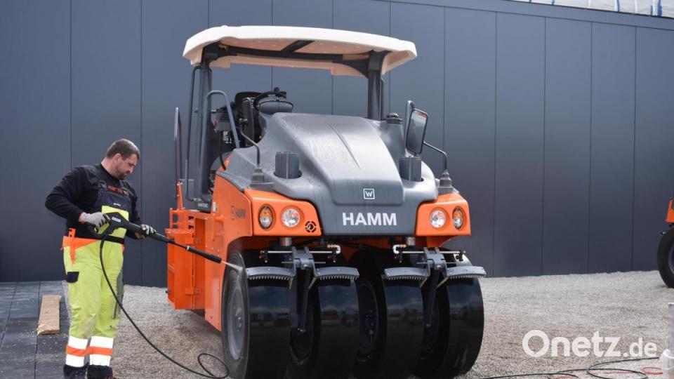 Die Vorbereitungen laufen. Die Hamm Ag präsentiert sich als Unternehmen der Wirtgen Group bei der Bauma 2019 in München. Bild: lue