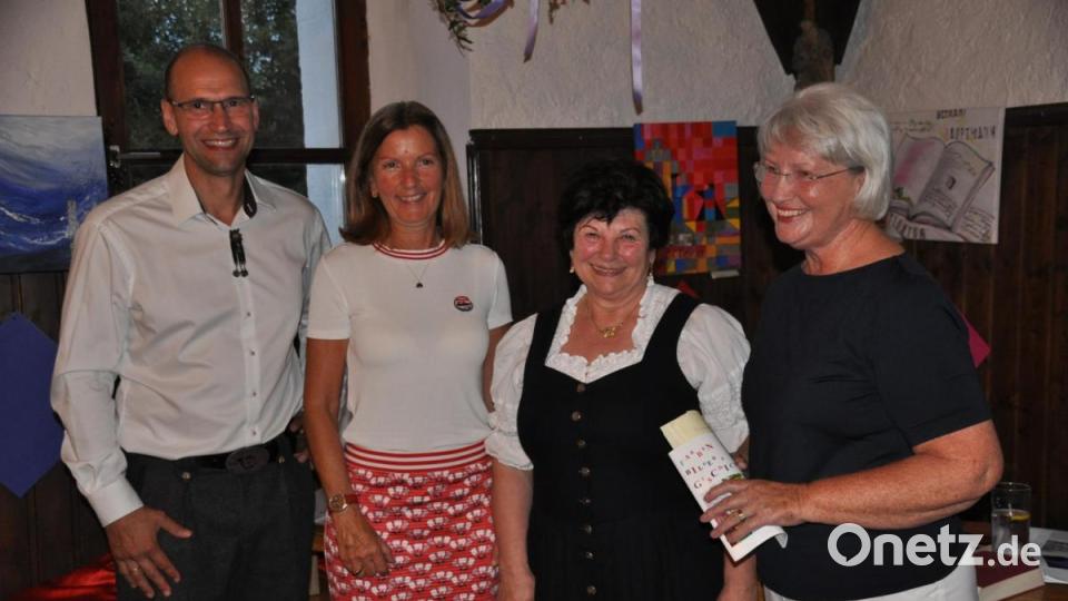 Geschichten aus Kaibitz: von links Ely Eibisch, Manuela von Podewils, Helene Eibisch und Dr. Uta Wigger Bild: ak