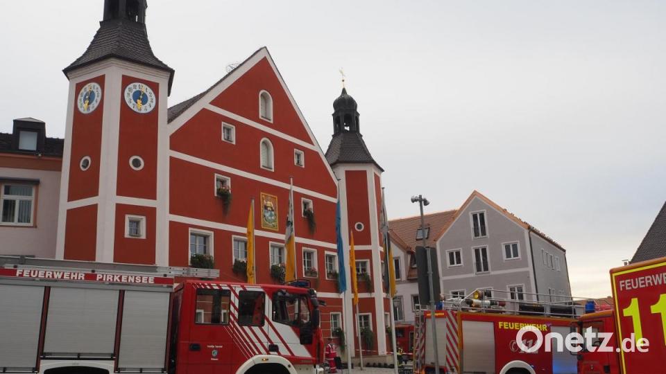 Rund 130 Feuerwehrleute waren angerückt. Bild: bl