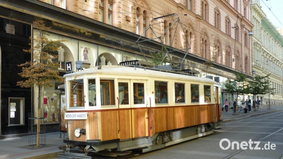 „Šalina“ sagen die Brünner zu ihrer berühmten Straßenbahn, ein Wort aus dem legendären „Hantec“-Dialekt, den es nur hier in der Stadt gab. Es war eine Mischung aus Tschechisch, Jidisch und wienerisch angehauchtem Deutsch. Bild: Bernhard Setzwein