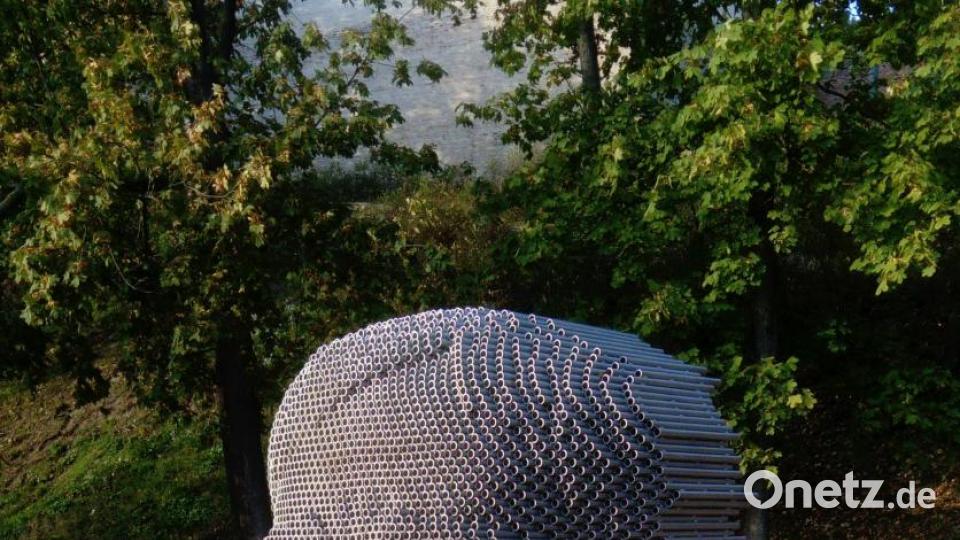 Das gewaltige Haupt des Dichters Jan Skácel blickt vom Spielberg herunter auf sein geliebtes Alt-Brünn hinab. Seine Lyrik und kleinen Feuilletons feiern das mährische Leben und wurden kongenial von Reiner Kunze ins Deutsche übersetzt. Bild: Bernhard Setzwein