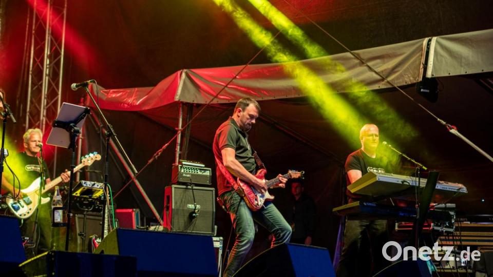 Die &quot;WiBand&quot; auf der Bühne des Lavarock-Festivals in Parkstein. Bild: pml