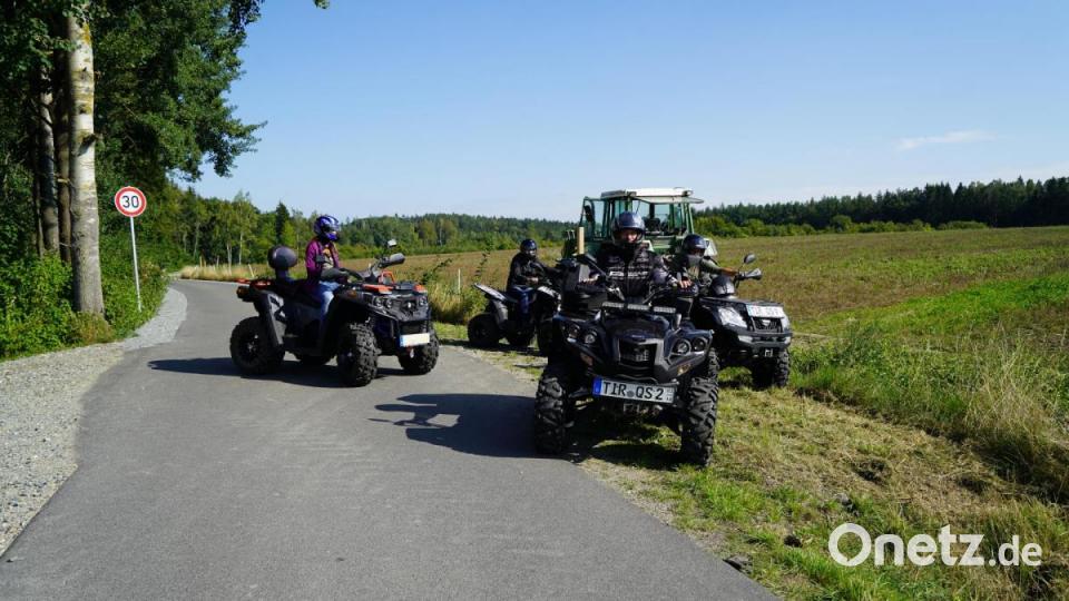 Mit dem Quad geht es über Wald-, Schotter- und Teerstraßen. Manchmal ist es auch notwendig zu wenden. Bild: gld