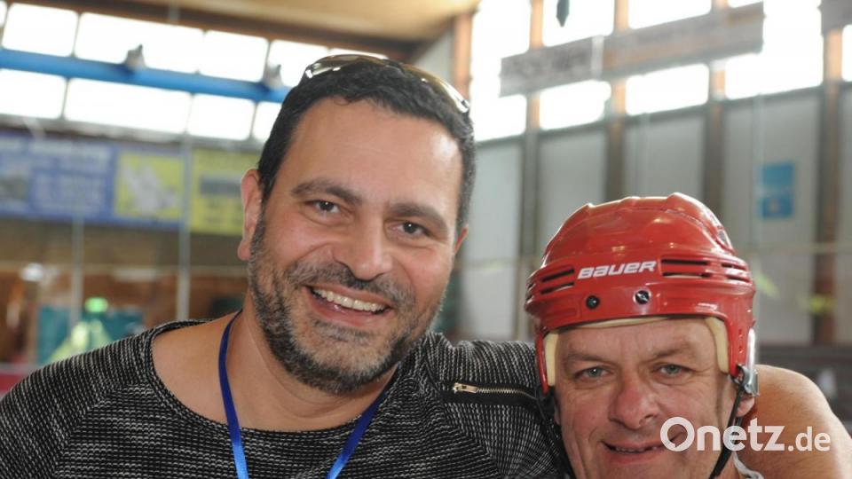 Das Legendenspiel des ERSC Amberg hat am Samstag alle Erwartungen erfüllt und teilweise sogar übertroffen. Verein und Fans machten ein großes Fest daraus. Bild: Brückmann