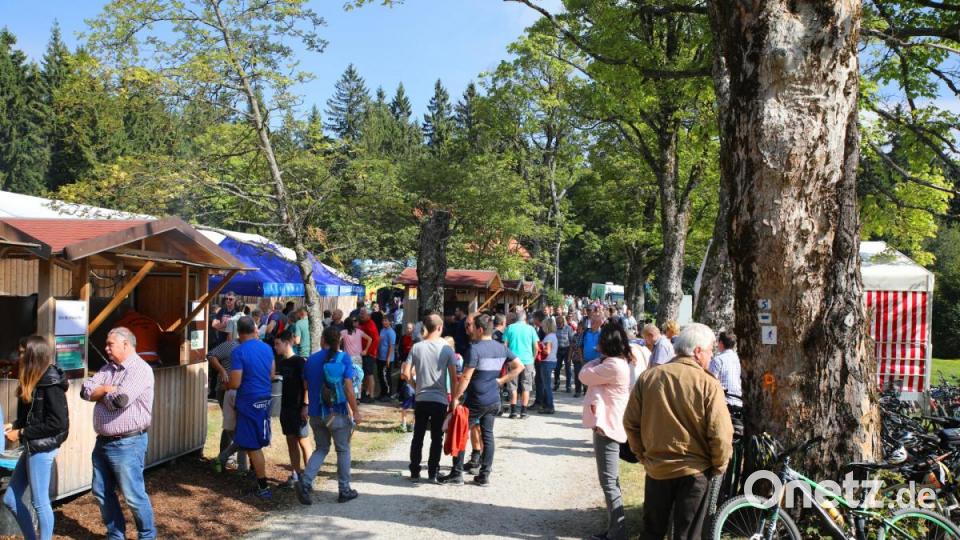 Den ganzen Tag über war beim Waldhausfest viel los. Bild: JOCHEN NEUMANN 
ERBENDORF