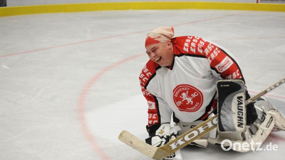 Das Legendenspiel des ERSC Amberg hat am Samstag alle Erwartungen erfüllt und teilweise sogar übertroffen. Verein und Fans machten ein großes Fest daraus. Bild: Brückmann