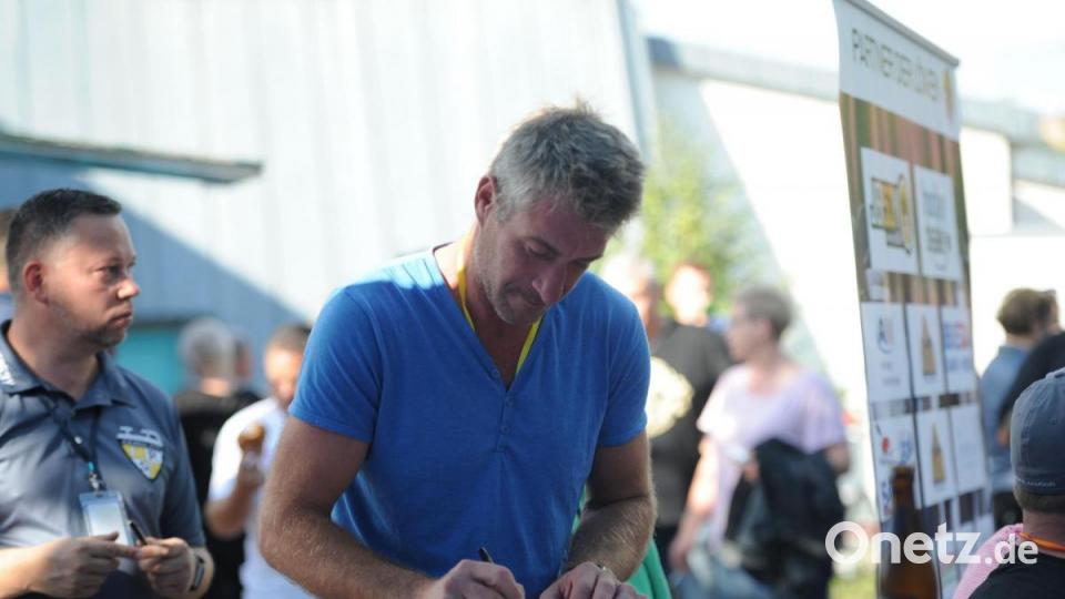 Das Legendenspiel des ERSC Amberg hat am Samstag alle Erwartungen erfüllt und teilweise sogar übertroffen. Verein und Fans machten ein großes Fest daraus. Bild: Brückmann