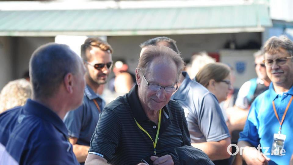 Das Legendenspiel des ERSC Amberg hat am Samstag alle Erwartungen erfüllt und teilweise sogar übertroffen. Verein und Fans machten ein großes Fest daraus. Bild: Brückmann