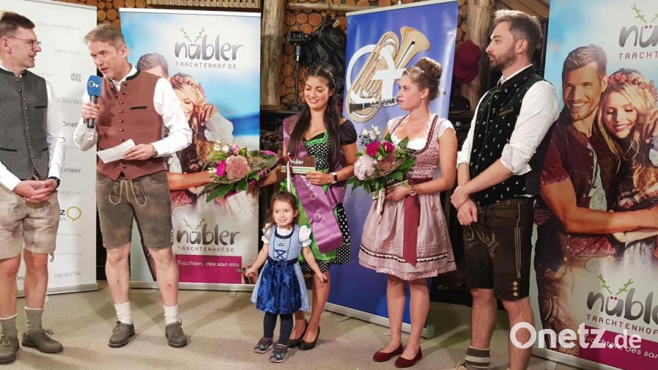 Auch die dreijährige Tochter der Miss Tracht 2019 trägt schon Dirndl. Bild: Judith Lehner