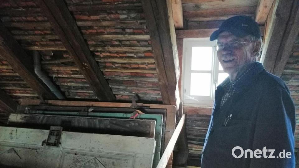 In der Spitze des Daches lagern noch mehr Türen. Bild: anv