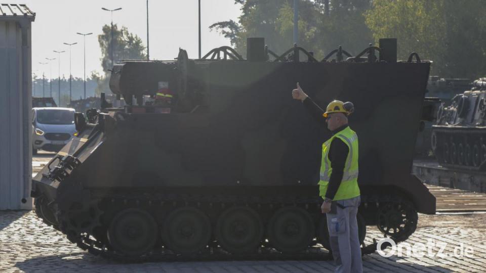 Ein Panzer der 41st Field Artillery Brigade verlässt den Bahnhof in der US-Garnison Grafenwöhr. Bild: U.S. Army photo by Sgt. Christopher Stewart