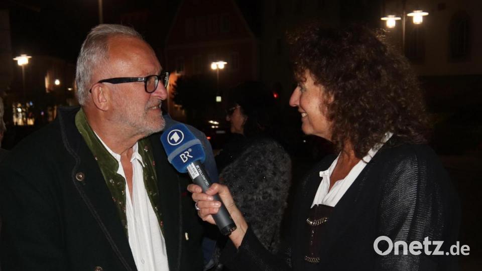 Evi Strehl im Interview mit einem alten Bekannten. Bild: mfh