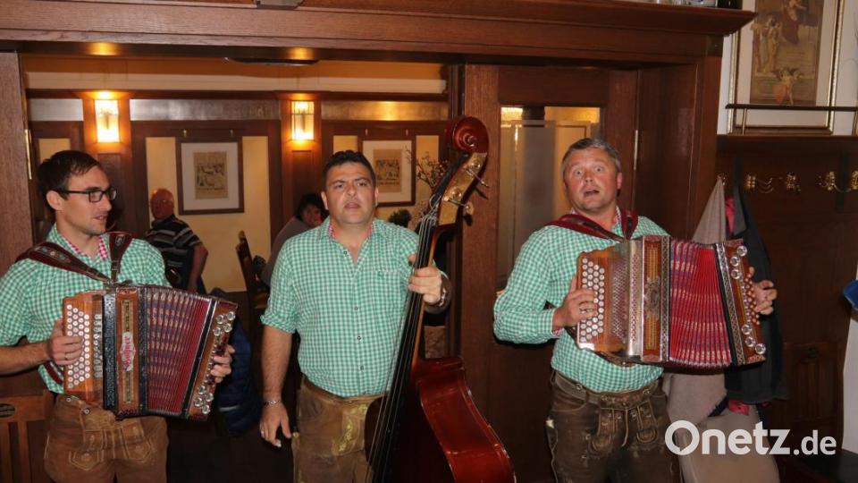 Roum Boum - zünftig geht's beim Sperber zu. Bild: mfh