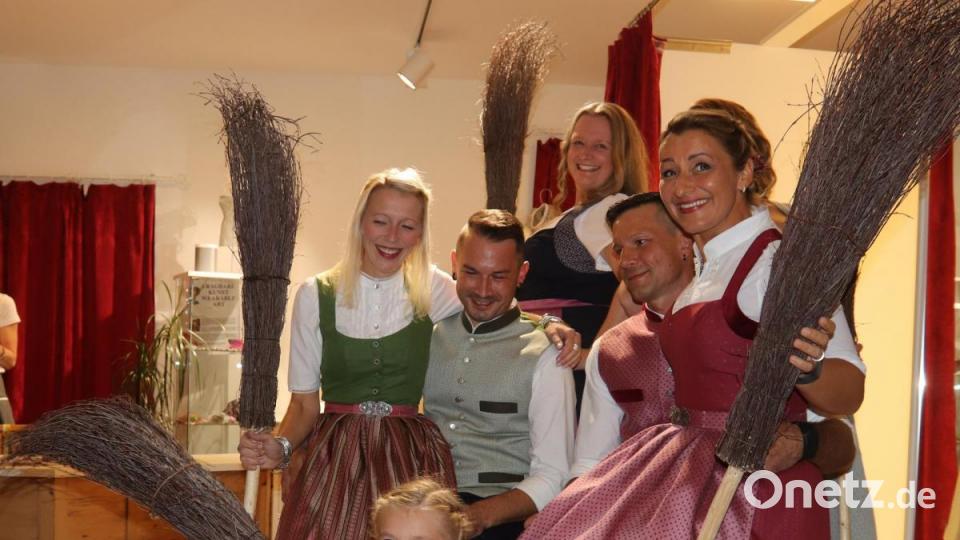 Ein Highlight: Die Modenschau in der Schneiderei Reyzend. Bild: mfh
