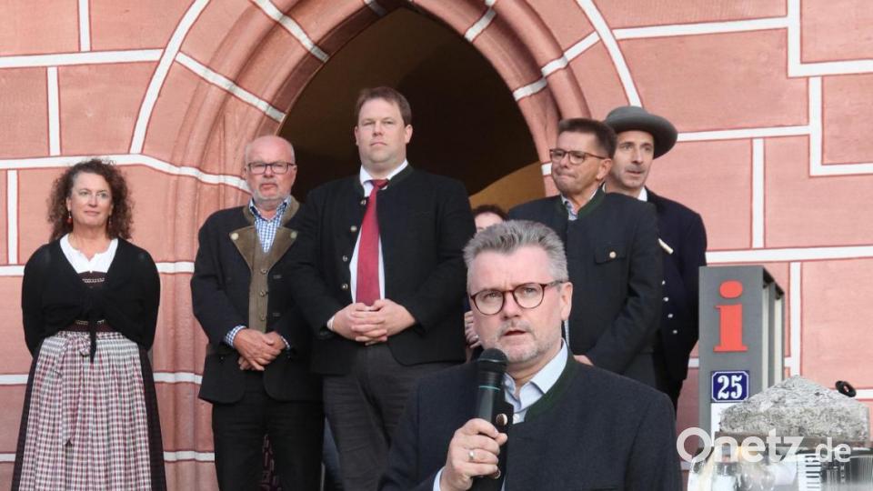 Eröffnung mit Bürgermeister Michael Göth. Bild: mfh