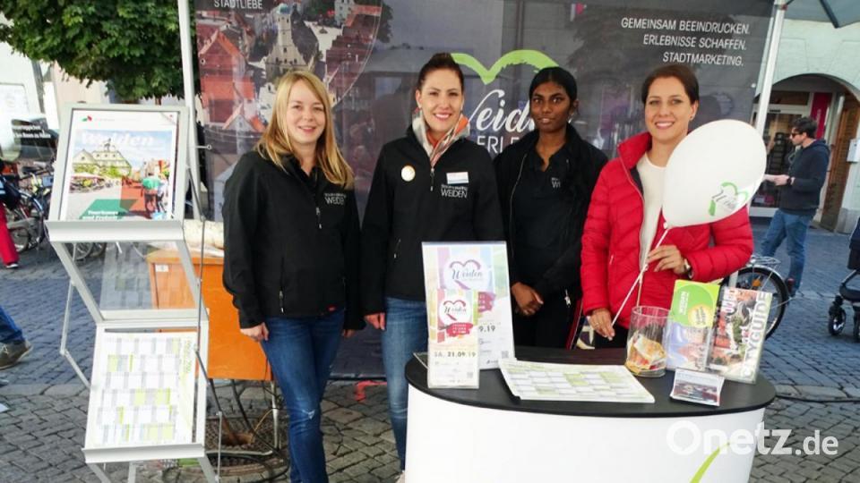 Die Organisatoren vom Stadtmarketing Weiden propagierten Heimat-Shoppen. Bild: Dobmeier