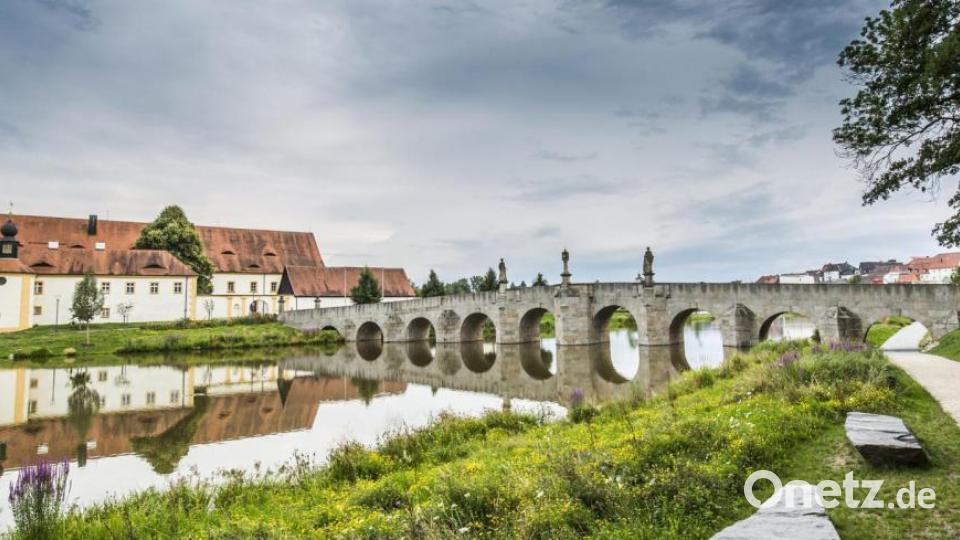 Der Fischhof ist ein ehemaliger Meier- und Ökonomiehof des Klosters Waldsassen in Tirschenreuth. Er war einst Sitz des Fischmeisters des Klosters. Bild:  Tourismuszentrum Oberpfalz
