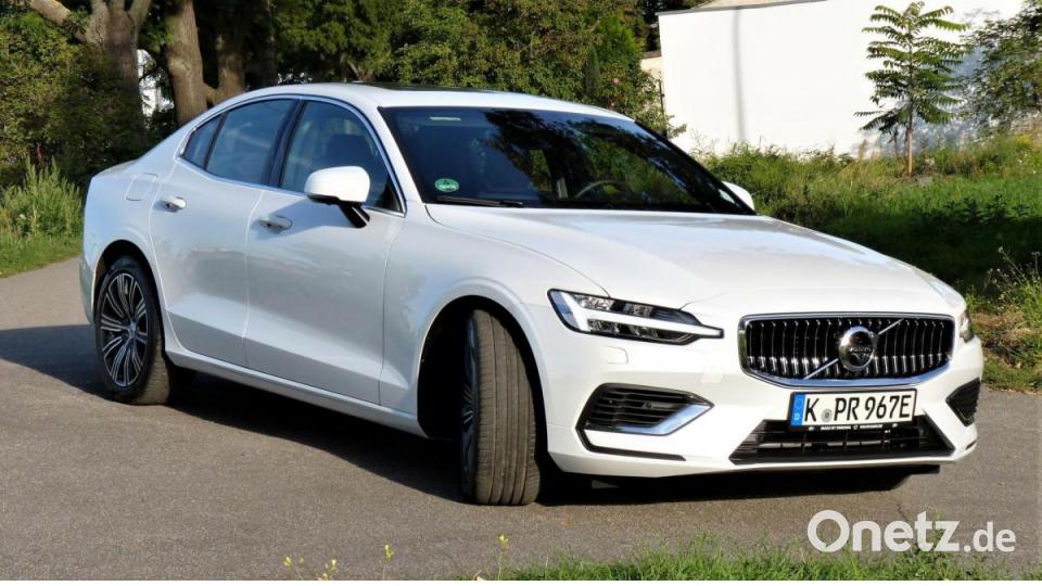 Ausschließlich in Verbindung mit dem T8 Twin Engine gibt es vorerst die Ausstattungsversion &quot;Inscription&quot;. 59 000 Euro kostet der Einstieg. Bild: bz