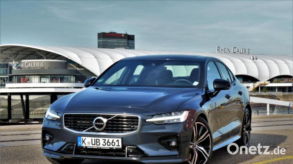 R-Design, Sportfahrwerk und Achtgang-Automatik sind eine attraktive Alternative in der heiß umkämpften Mittelklasse. Bild: bz