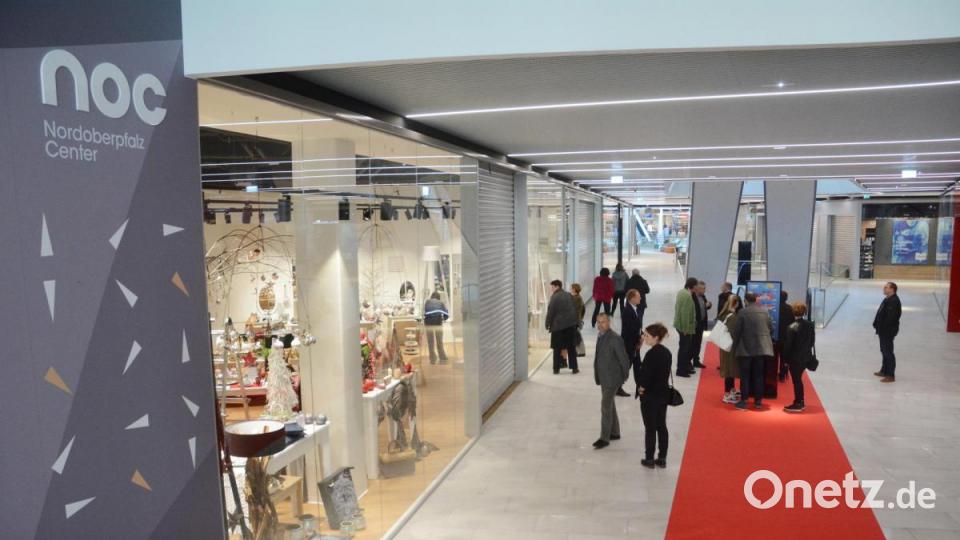 Auf so mancher Verkaufsfläche weihnachtet es schon sehr. Bild: Gabi Schönberger