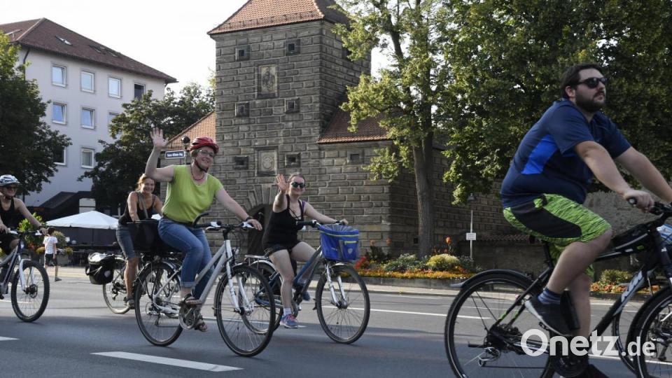 &quot;1. Critical Mass&quot;
Jetzt gehen die Radfahrer auch in Amberg an den Start. Bild: Petra Hartl