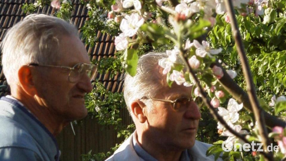 Georg Farnbauer (links) und Willi Heckel waren zeitlebens Experten des Obstanbaus. Beide sind bereits verstorben. Bild: hka