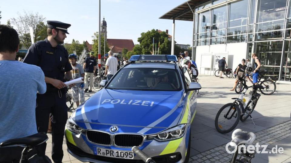 &quot;1. Critical Mass&quot;
Jetzt gehen die Radfahrer auch in Amberg an den Start. Bild: Petra Hartl