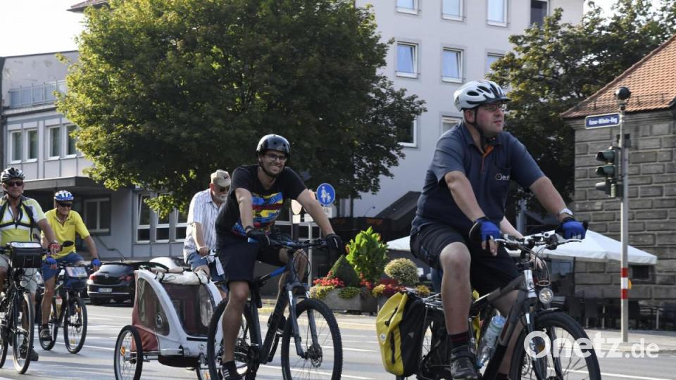 &quot;1. Critical Mass&quot;
Jetzt gehen die Radfahrer auch in Amberg an den Start. Bild: Petra Hartl