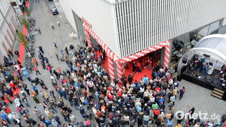 Das Einkaufscenter NOC in Weiden ist eröffnet. Bild: Gabi Schönberger