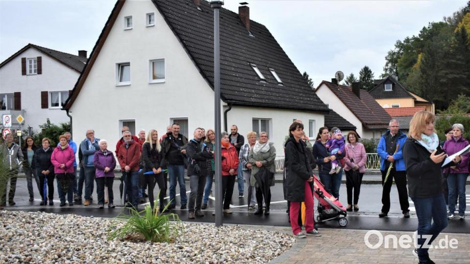 Mit einem Festakt wird der Abschluss der Dorferneuerung in Hütten gefeiert. Bild: rgr