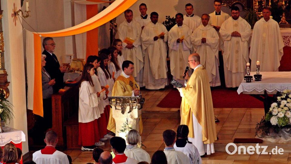 Pfarrer Thomas Kohlhepp ist nun auch in Neunkirchen in sein Amt eingeführt. Bild: R. Kreuzer