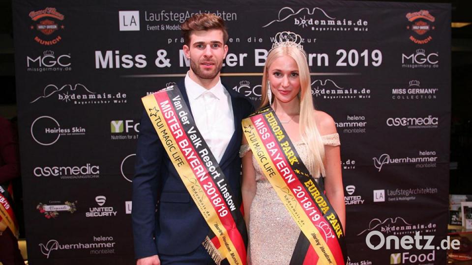 Mr. Bayern Marco Schmidt und Miss Bayern Verena Mann sitzen in der Jury. Bild: BTM
