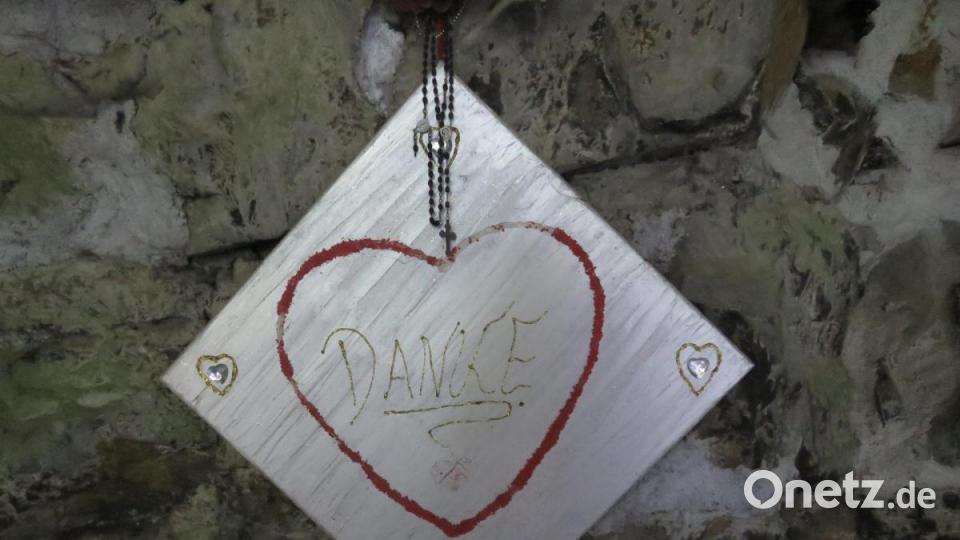 Rührendes Zeugnis von Dankbarkeit im Glauben: Ein einfaches Herz und ein Danke in der Mitte. Bild: ubb