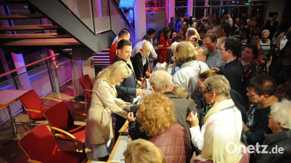 Viel gefragt war die Autogrammstunde Bild: Andreas Brückmann