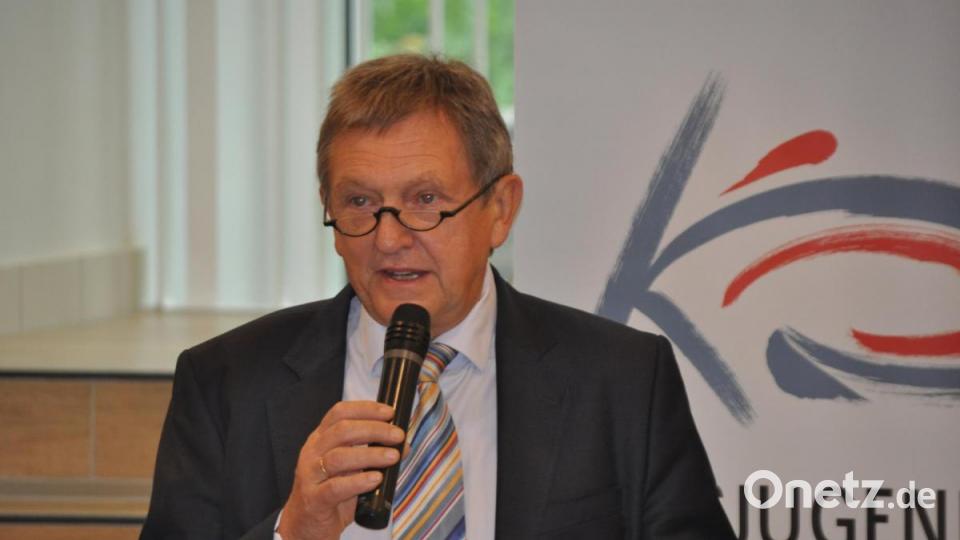 Landrat Hermann Hübner sprach Grußworte. Bild: ak