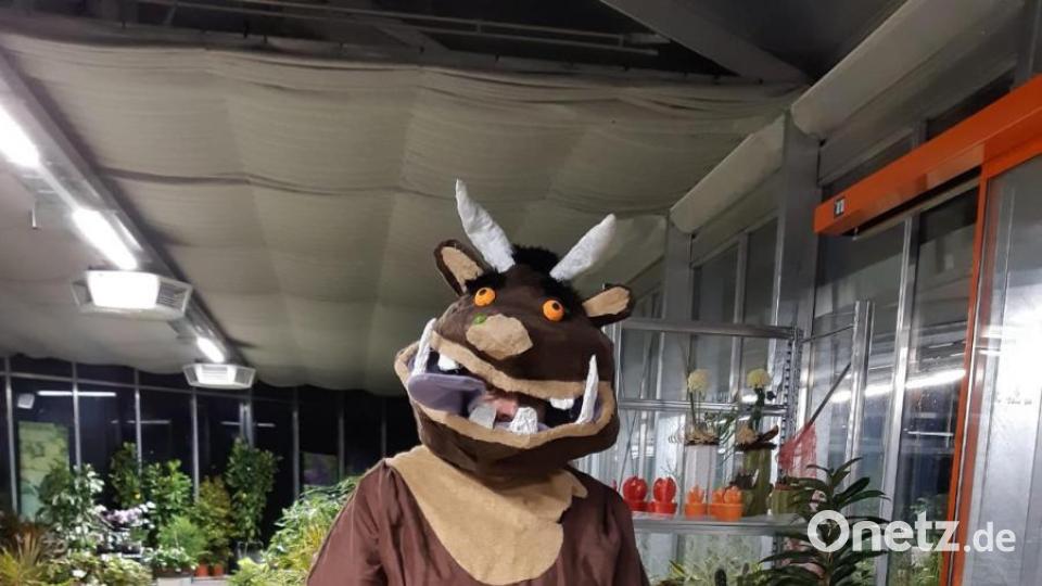 Dieses Bild wurde uns zugespielt: Tatsächlich - während der Rosenberger Sofanacht war auch ein Monster unterwegs. Bild: mfh