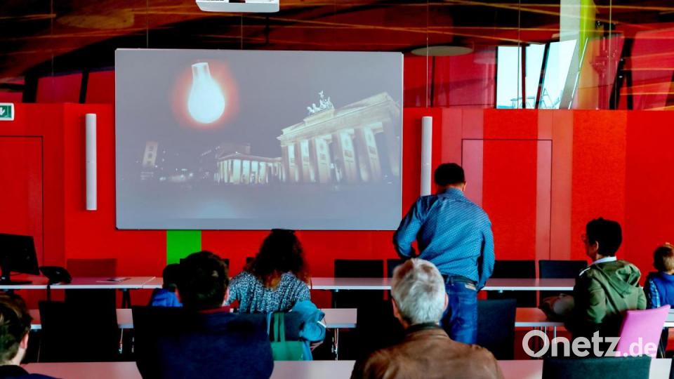 Im Sitzungssaal gab&#039;s Filme und Vorträge rund ums Thema Müll. Bild: sus