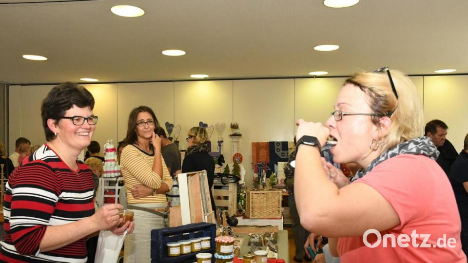 Feine Brotaufstriche konnten an Ort und Stelle gekostet werden. Bild: Freya Stoeckl