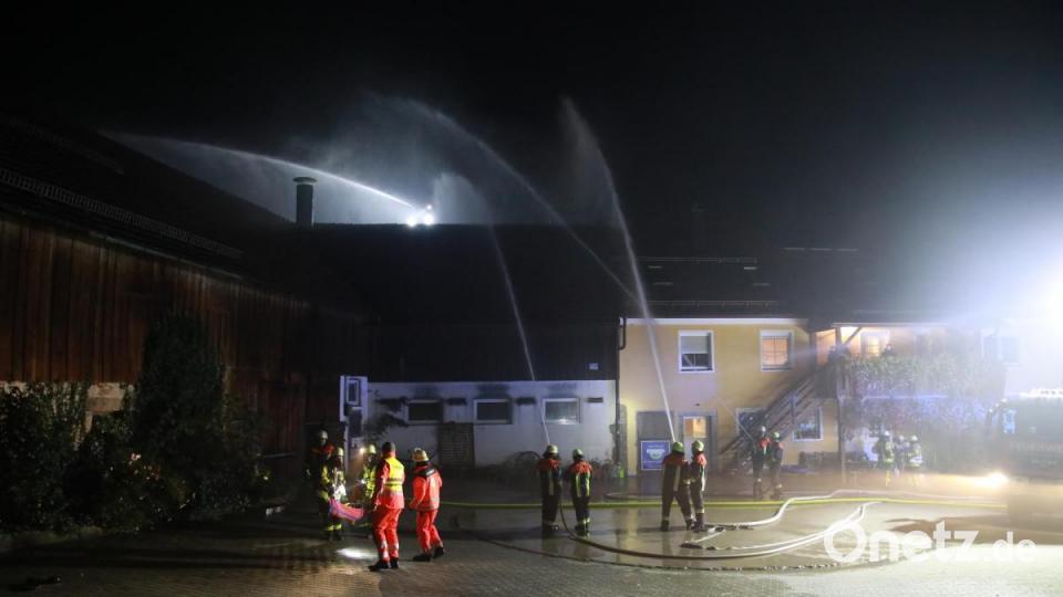 Ein Brand im landwirtschaftlichen Anwesen Schinner in Wetzldorf war das Einsatzszenario. Bild: njn