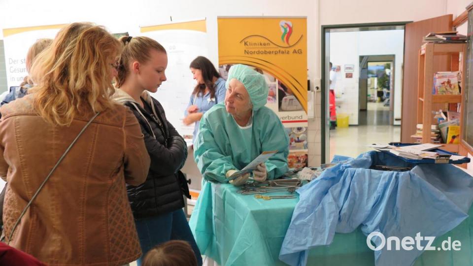 &quot;Wollt ihr eine Ausbildun bei den Kliniken Nordoberpfalz machen?&quot; Bild: jzk