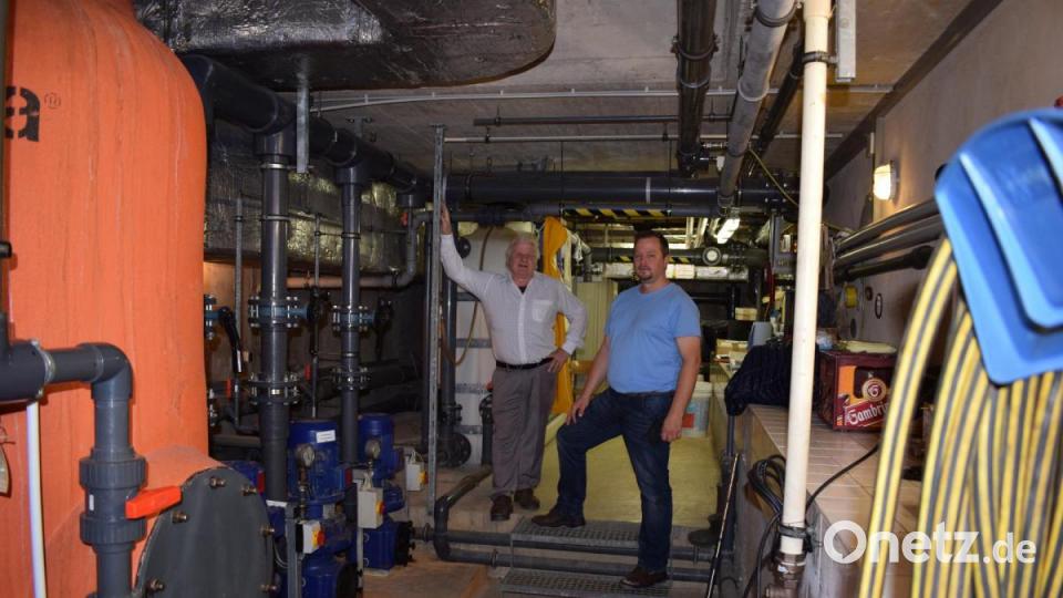Die Anlagenbauer Egon und Daniel Giesl (von links) sind in ganz Deutschland gefragte Experten. Ihre Arbeit findet hauptsächlich im Untergrund statt. Bild: szl