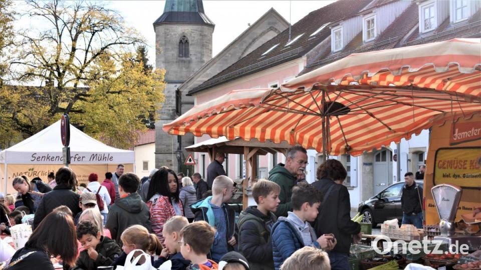 Beim Grafenwöhrer Wochenmarkt wird Herbstfest gefeiert. Bild: rgr