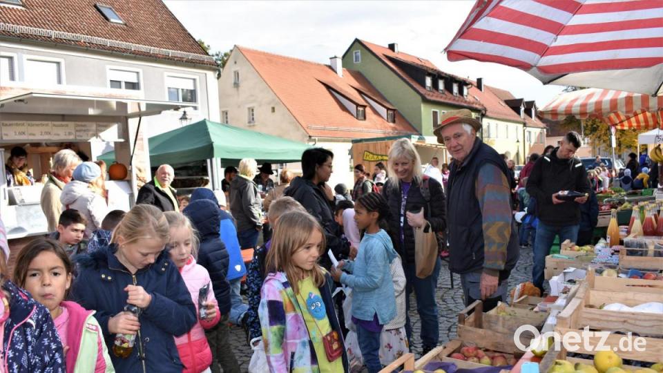 Beim Grafenwöhrer Wochenmarkt wird Herbstfest gefeiert. Bild: rgr