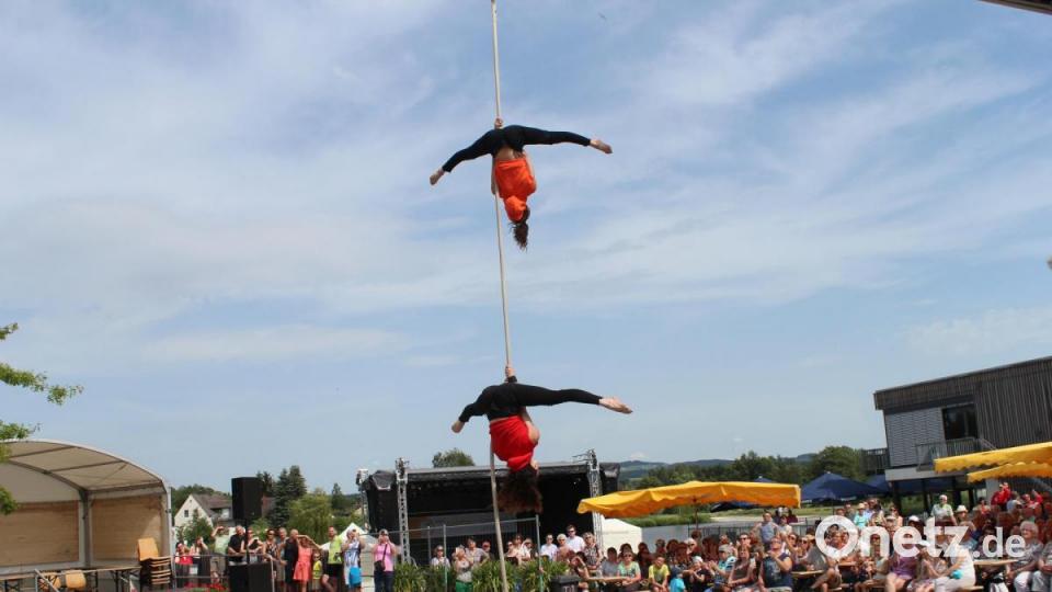 Eine synchrones Kunststück in traumhafter Kulisse. Bild: Susanne Forster